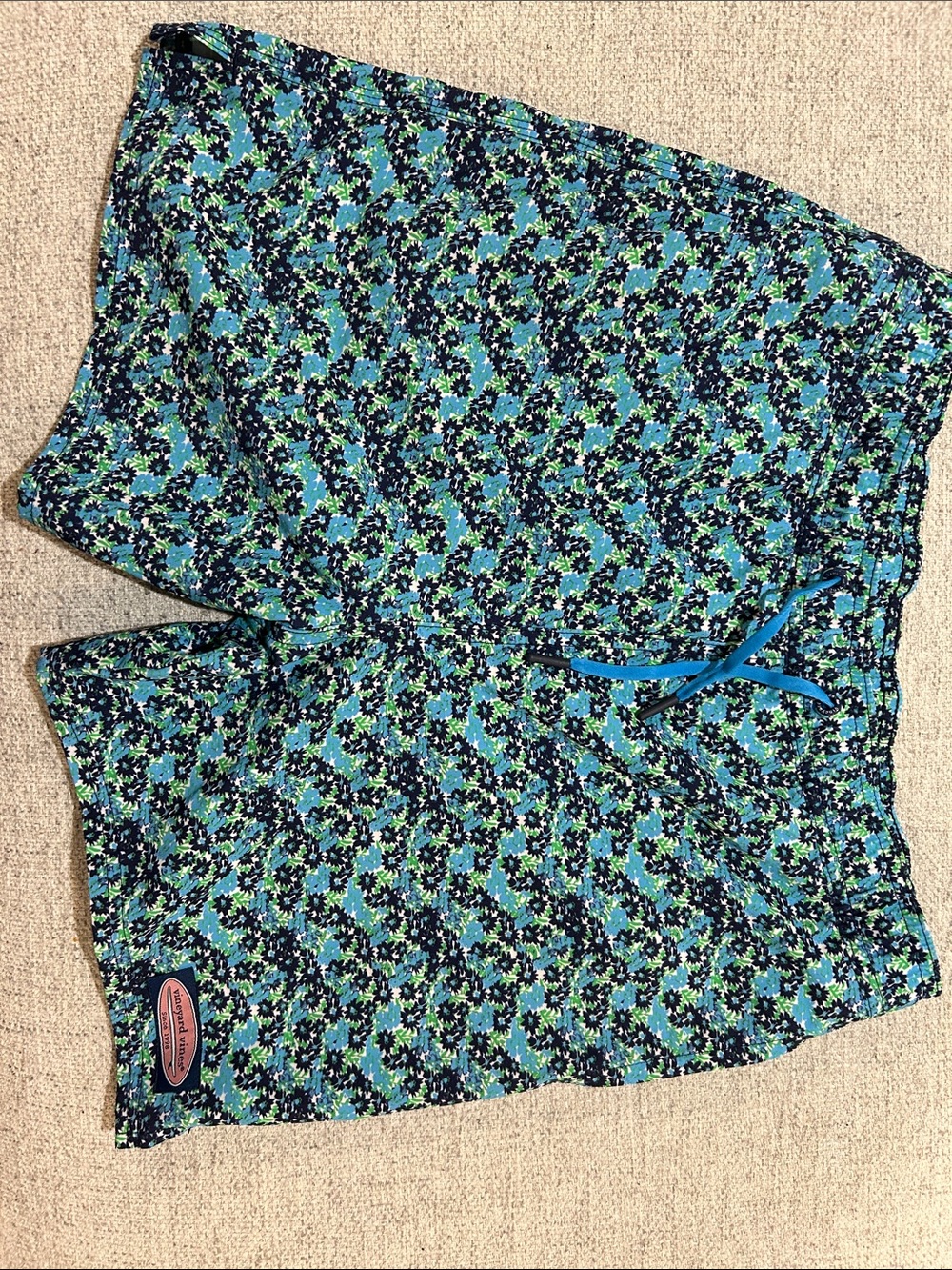 Vineyard Vines Men’s Blue & Green Floral Hybrid Shorts